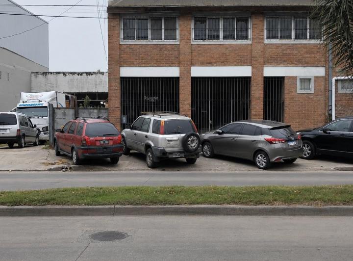 Bodega-Galpón · 400m² · 5 Cocheras