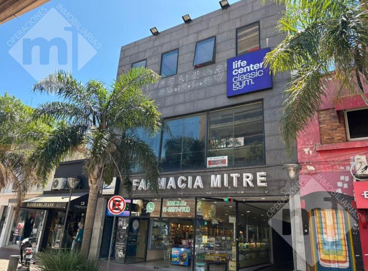 Local comercial · 160m²