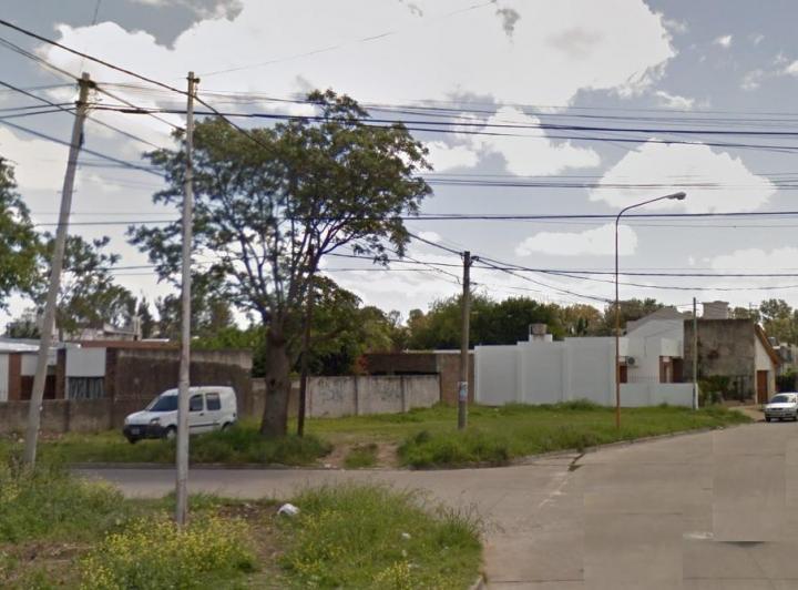 Terreno · 329m²