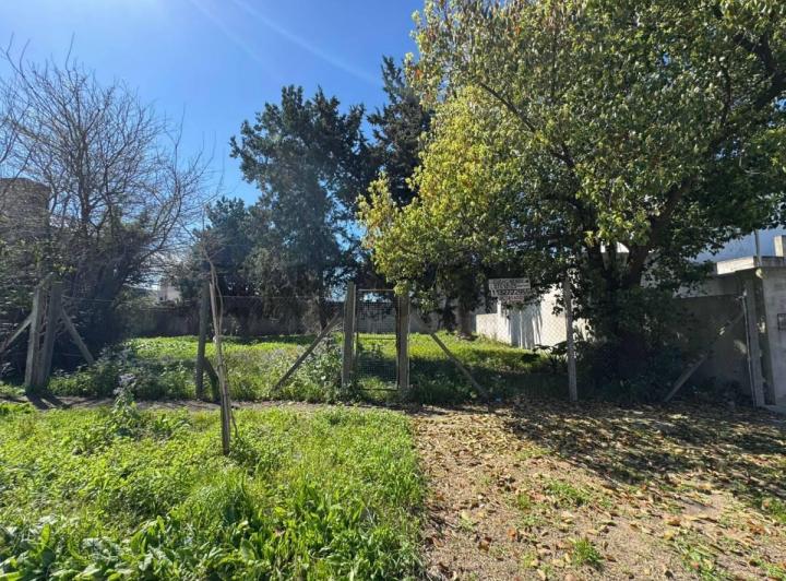 Terreno · 305m²