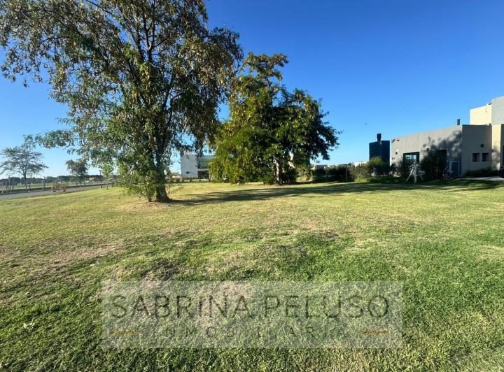 Terreno · 800m²