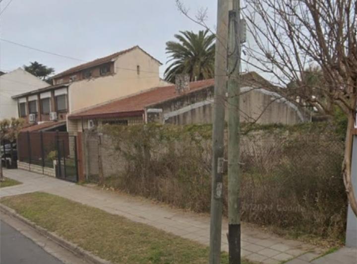 Terreno · 218m²