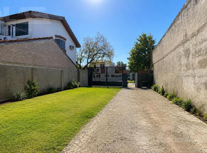 Terreno · 93m² · 1 Ambiente · 2 Cocheras