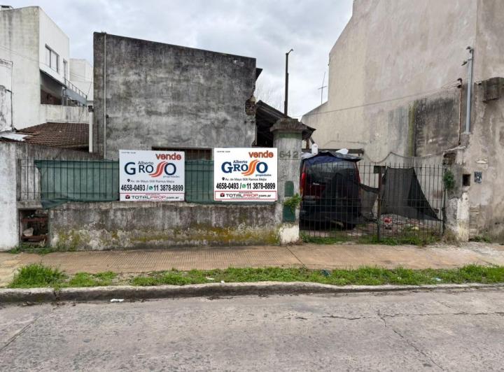 Terreno · 267m²