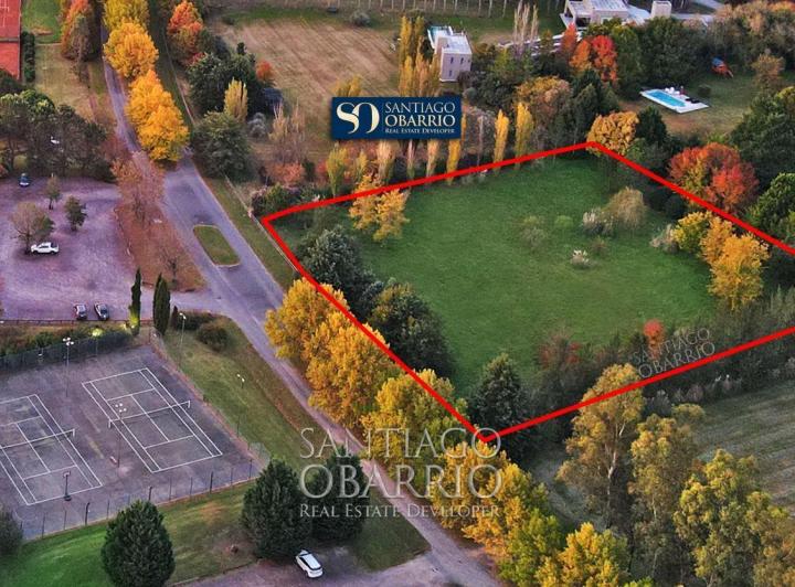 Terreno · 6400m²