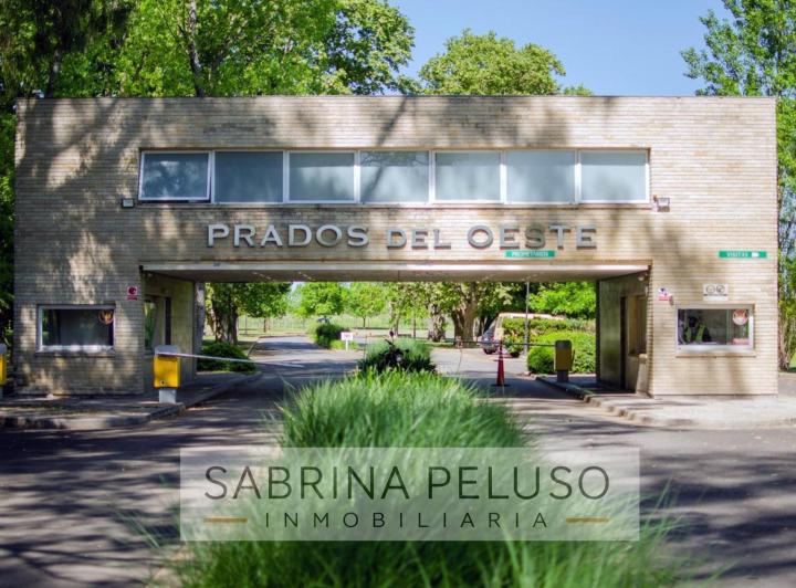 Terreno · 812m²