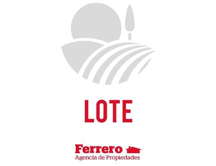 Terreno · 300m²