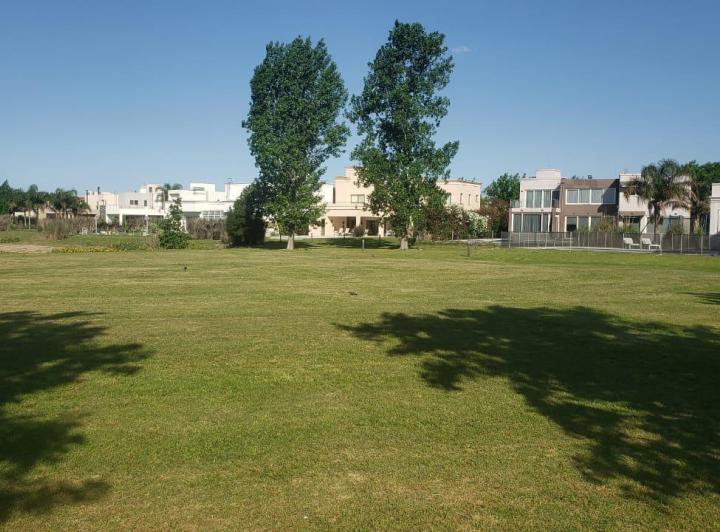 Terreno · 1260m²