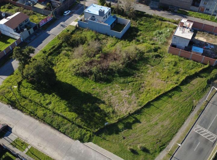 Terreno · 212m²