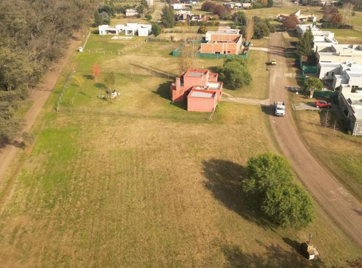 Terreno · 2000m²