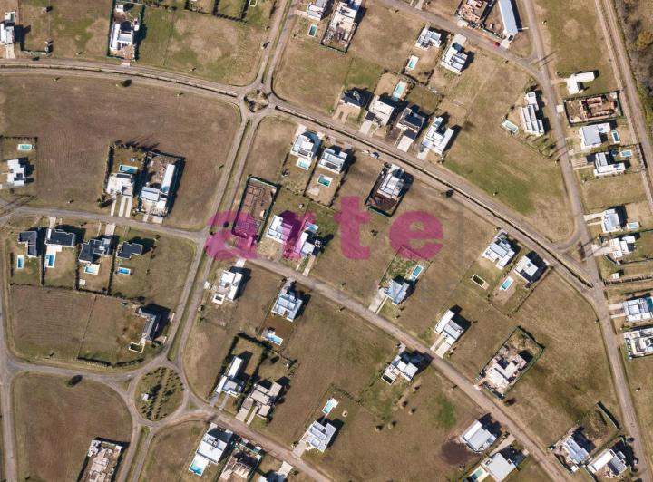 Terreno · 900m²