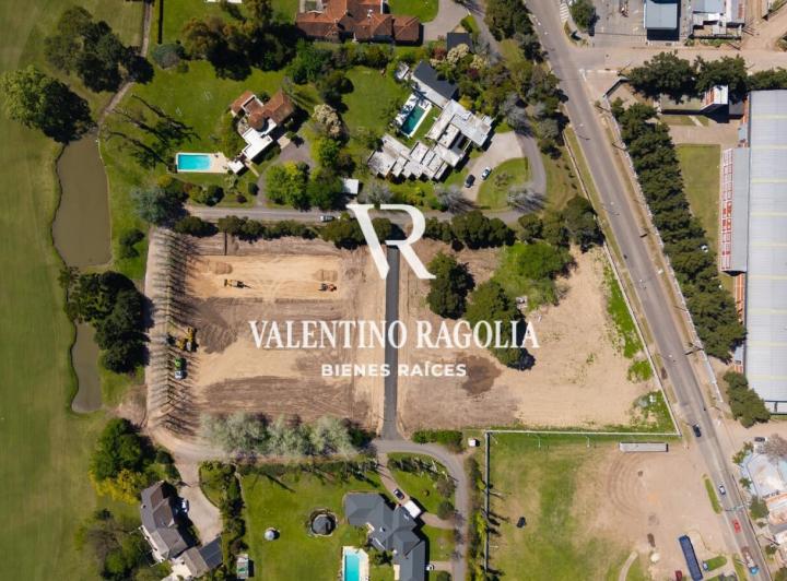 Terreno · 2385m²
