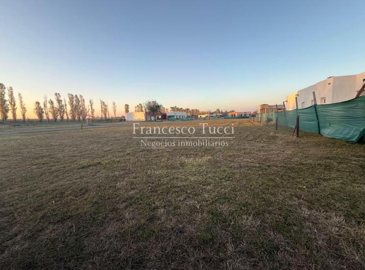 Terreno · 918m²