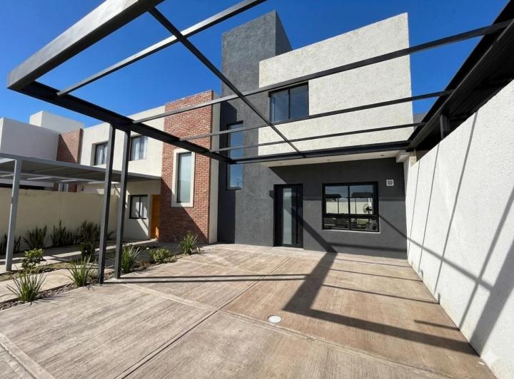 Casa · 118m² · 4 Ambientes · 1 Cochera