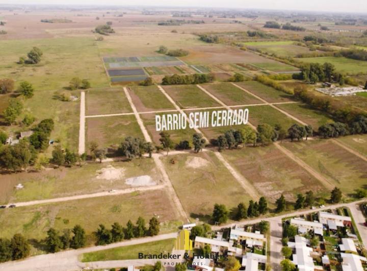 Terreno · 270m²