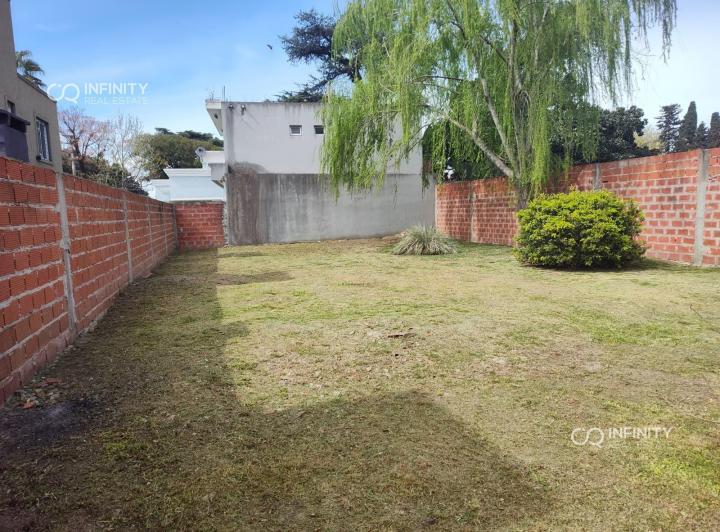 Terreno · 302m²