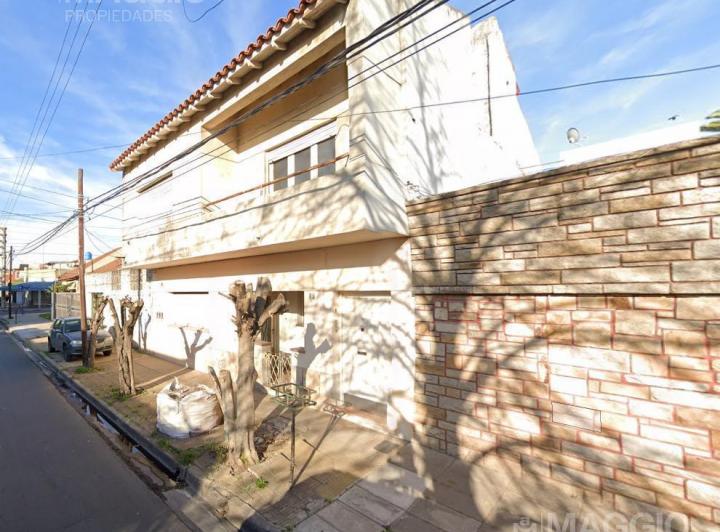 Terreno · 216m²