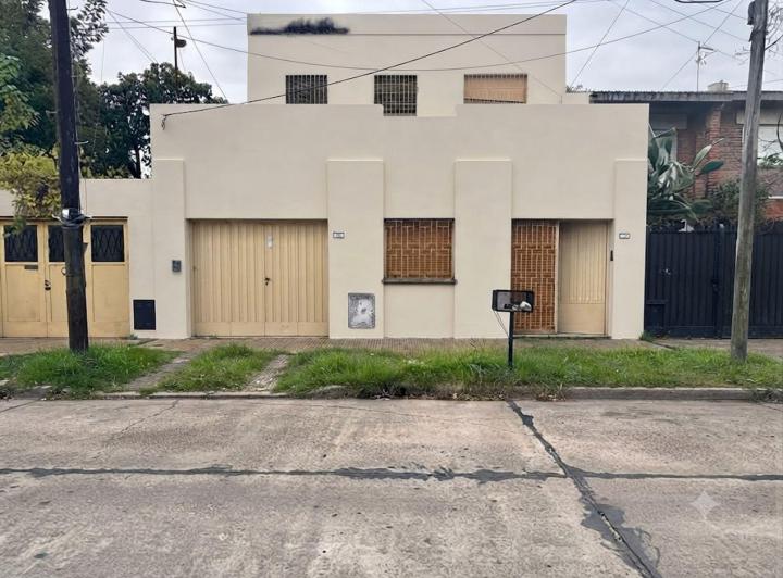 Terreno · 866m²