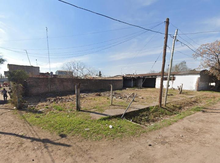 Terreno · 895m²