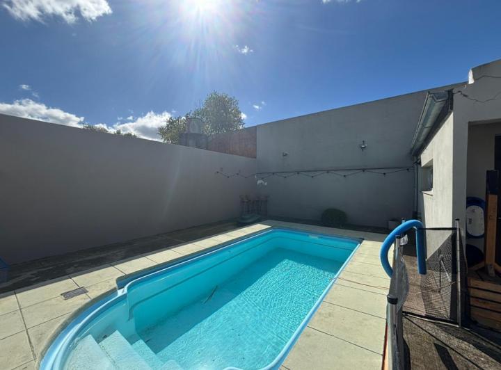 Casa · 130m² · 3 Ambientes · 2 Cocheras