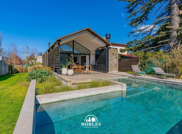 Casa · 630m² · 3 Ambientes