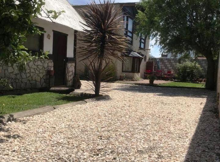 Casa · 178m² · 8 Ambientes · 4 Cocheras