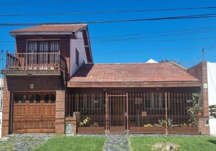 Casa · 150m² · 3 Ambientes · 1 Cochera