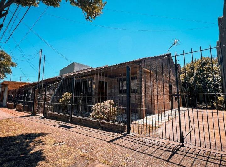 Casa · 58m² · 3 Ambientes · 1 Cochera