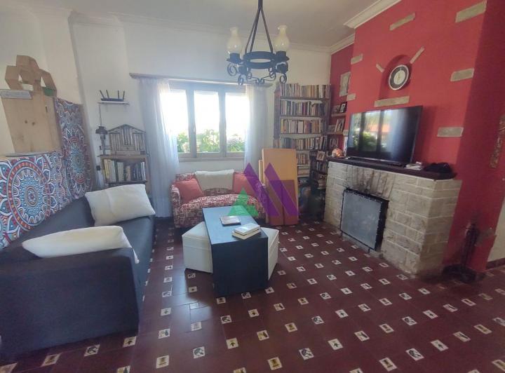 Casa · 166m² · 3 Ambientes · 1 Cochera