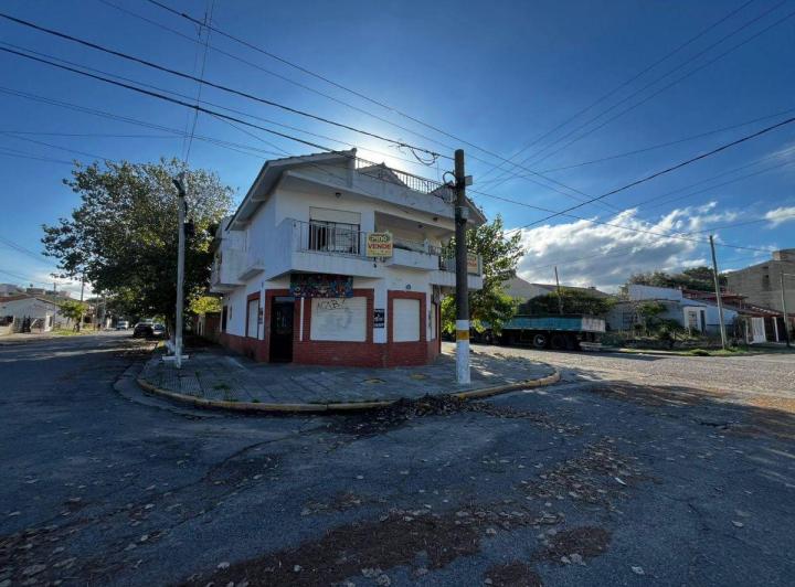 Casa · 140m² · 7 Ambientes · 1 Cochera
