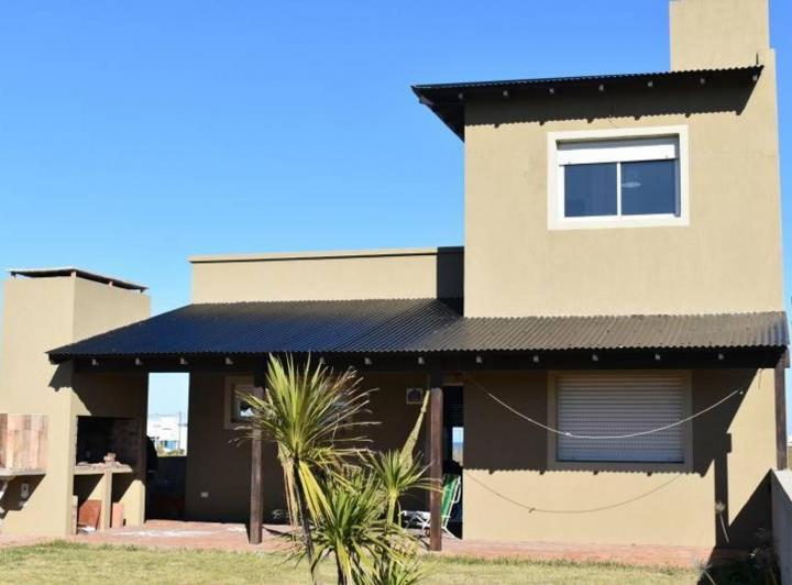 Casa · 130m² · 5 Ambientes · 1 Cochera