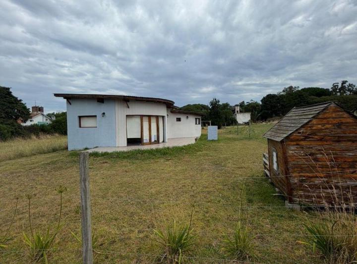Casa · 100ha · 2 Dormitorios