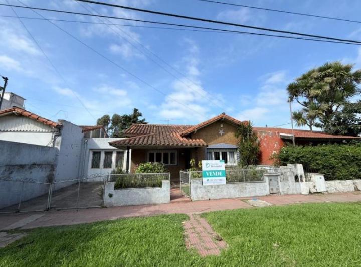 Casa · 103m² · 3 Ambientes · 1 Cochera