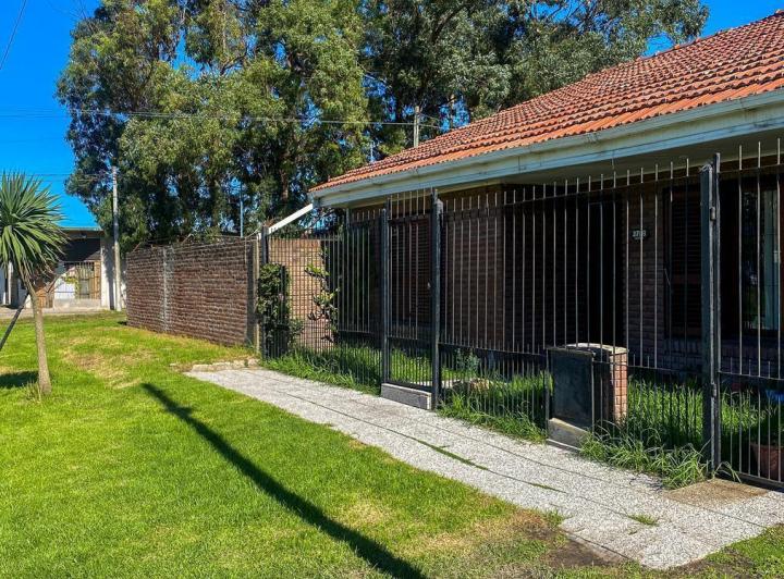 Casa · 102m² · 3 Ambientes · 1 Cochera