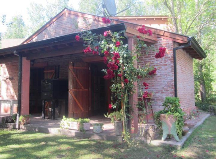 Casa · 996m² · 4 Ambientes · 1 Cochera
