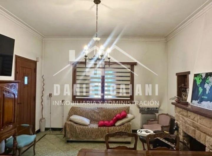 Casa · 140m² · 3 Ambientes · 1 Cochera