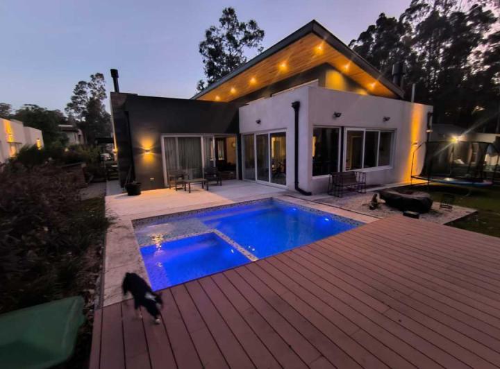 Casa · 200m² · 3 Dormitorios