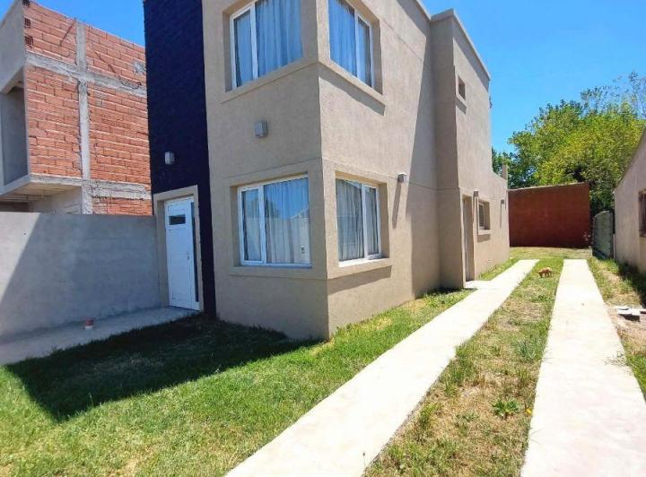 Casa · 7904m² · 4 Ambientes · 1 Cochera