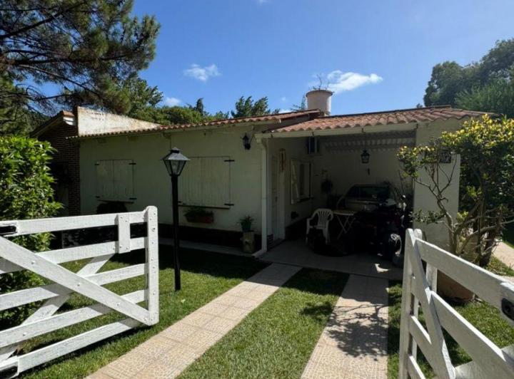 Casa · 141m² · 6 Ambientes · 1 Cochera