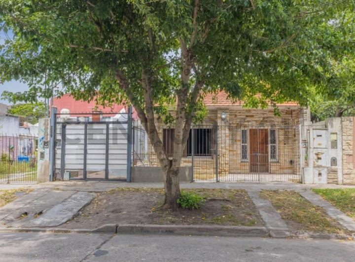 Casa · 173m² · 8 Ambientes