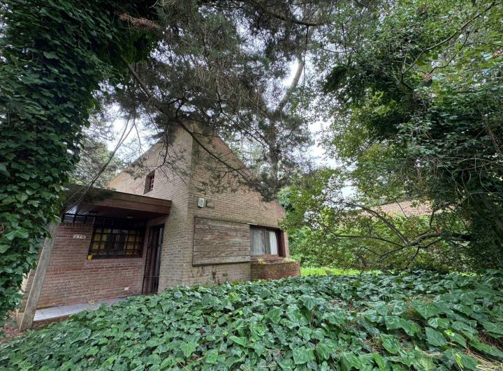 Casa · 105m² · 2 Ambientes · 1 Cochera