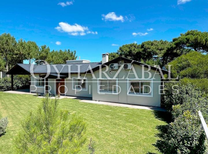 Casa · 150m² · 4 Ambientes · 1 Cochera