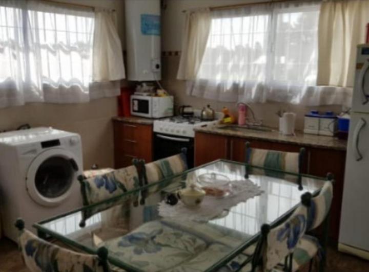 Casa · 200m² · 3 Ambientes