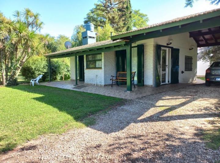 Casa · 250m² · 5 Ambientes · 1 Cochera