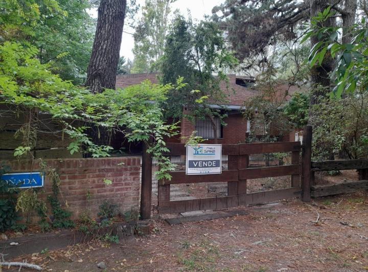 Casa · 230m² · 5 Ambientes · 1 Cochera