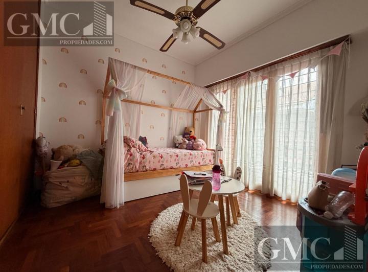 Casa · 133m² · 5 Ambientes · 1 Cochera