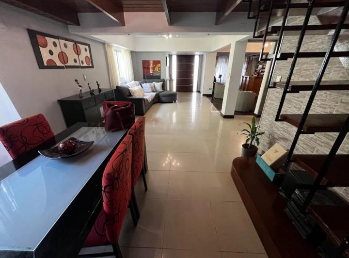 Casa · 130m² · 4 Ambientes · 1 Cochera