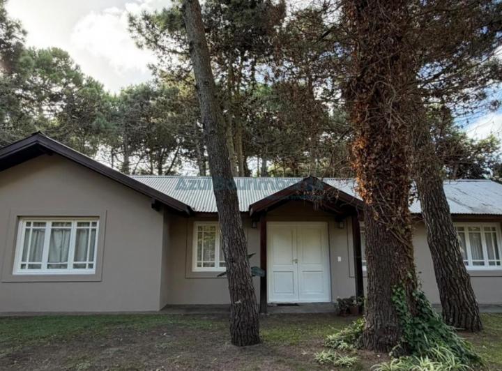 Casa · 150m² · 4 Ambientes · 1 Cochera