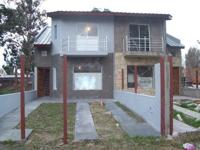 Casa · 100m² · 4 Ambientes · 1 Cochera