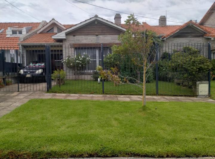 Casa · 141m² · 4 Ambientes · 1 Cochera